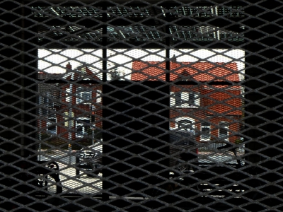 Durchblick und/oder Öffnungen